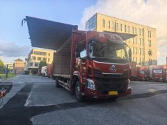 Dongfeng Liuzhou Chenglong H5 200 hp 4X2 8.3 m - фото 5