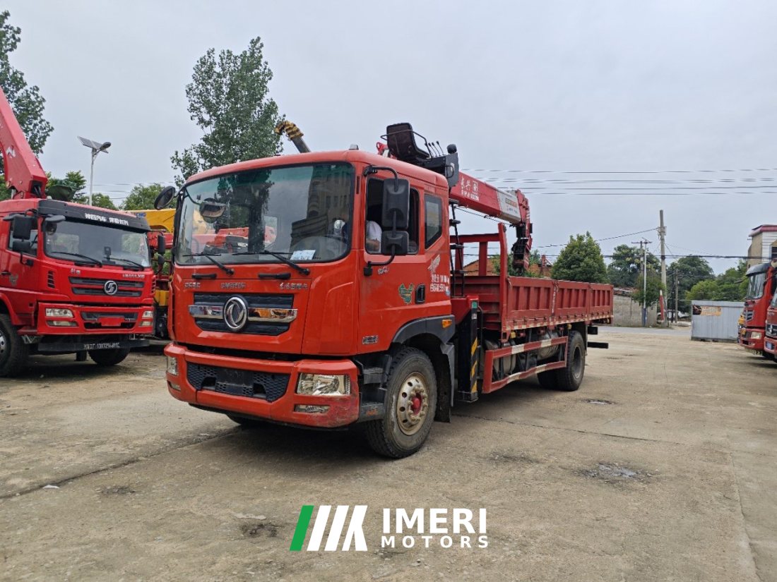 Dongfeng Duolika D9 230 hp 4X2 5.8 m - грузовик из Китая