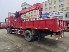 Dongfeng Huashen T5 180 hp 4X2 5.6 m - фото 3