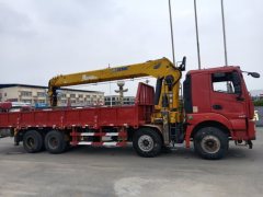 XCMG XG1M(G5) 350 hp 4X2 8.2 m - фото 4