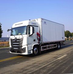 Foton Auman GTL Xingyi Edition 350 hp 4X2 6.8 m - фото 1