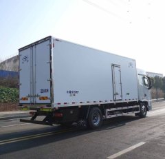 Foton Auman GTL Xingyi Edition 350 hp 4X2 6.8 m - фото 7