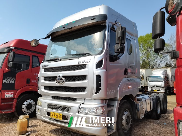 2018 Dongfeng Liuzhou Chenglong M7 430 hp 6X4
