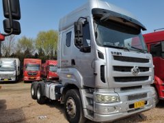Dongfeng Liuzhou Chenglong M7 430 hp 6X4 - фото 2