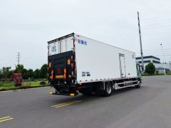 Sinotruk Sitrak C5H 330 hp 4X2 9.6 m - фото 5