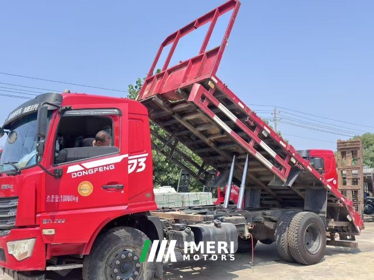 2023 Dongfeng 200 hp 6X2 5.4 m