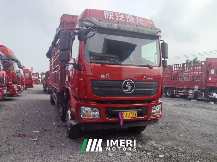 2022 Shacman Delong L3000 245 hp 6X2 7.9 m