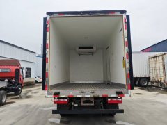 FAW Jiefang V 136 hp 4X2 4.08 m - фото 6