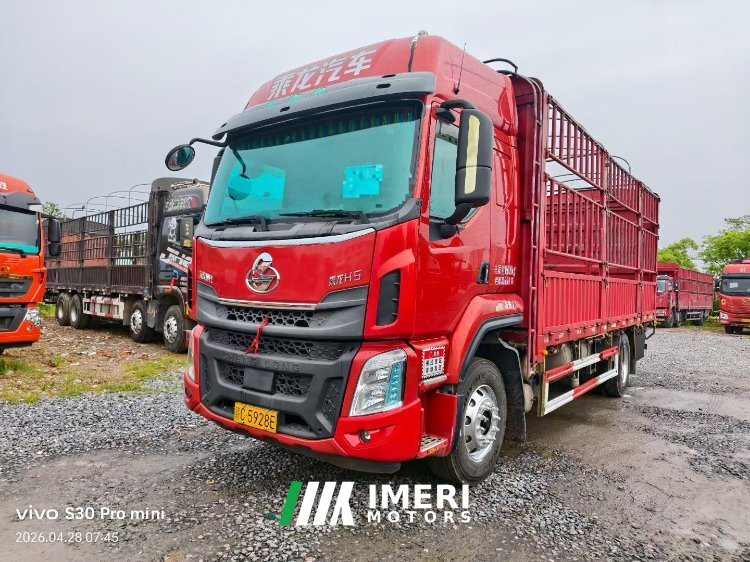 2020 Dongfeng Liuzhou Chenglong H5 240 hp 4X2 6.8 m