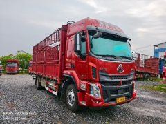 Dongfeng Liuzhou Chenglong H5 240 hp 4X2 6.8 m - фото 2