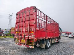 Dongfeng Liuzhou Chenglong H5 240 hp 4X2 6.8 m - фото 3