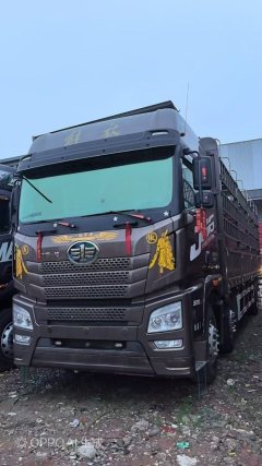 FAW Jiefang JH6 320 hp 6X2 9.5 m - фото 2
