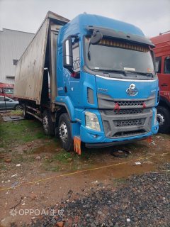 Dongfeng Liuzhou Chenglong H5 240 hp 4X2 9.6 m - фото 2