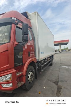 FAW Jiefang J6L 260 hp 4X2 6.8 m - фото 2
