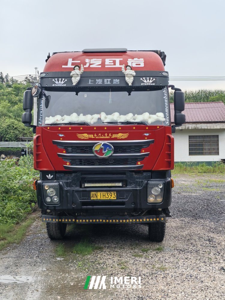 2019 SAIC Hongyan Genlyon 520 hp 8X4 8 m