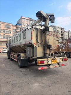 Dongfeng Liuzhou Chenglong H5 - фото 3