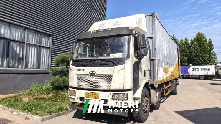 2018 FAW Jiefang J6L 320 hp 6X2 9.6 m