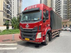 Dongfeng Liuzhou Chenglong H5 220 hp 4X2 6.8 m - фото 1