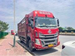 Dongfeng Liuzhou Chenglong H5 220 hp 4X2 6.8 m - фото 3