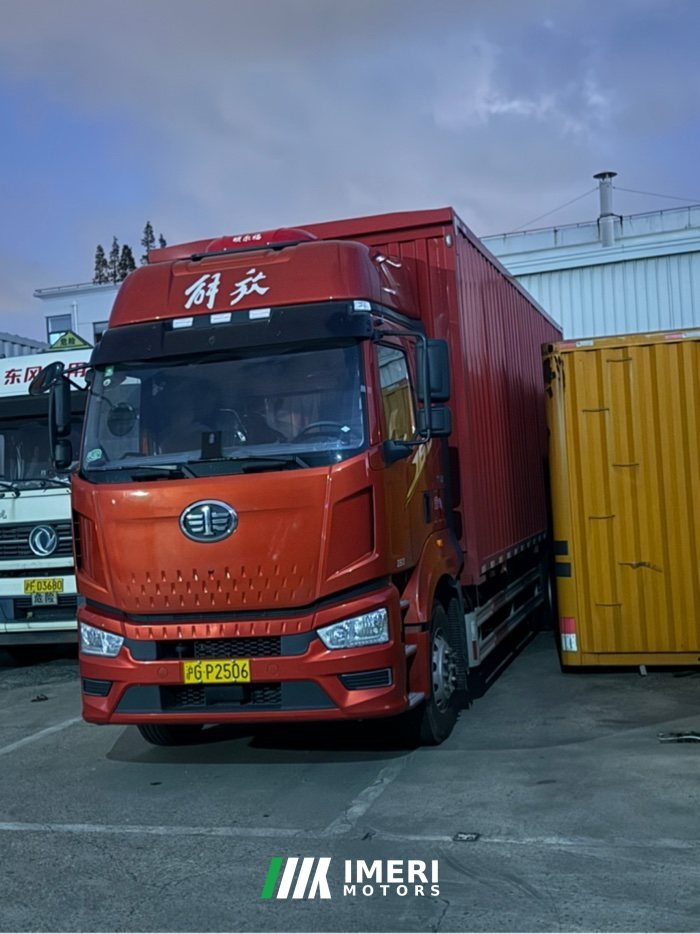 FAW Jiefang J6L 260 hp 4X2 8.3 m - грузовик из Китая