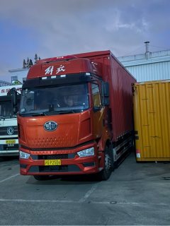 FAW Jiefang J6L 260 hp 4X2 8.3 m - фото 1