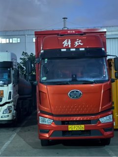 FAW Jiefang J6L 260 hp 4X2 8.3 m - фото 2