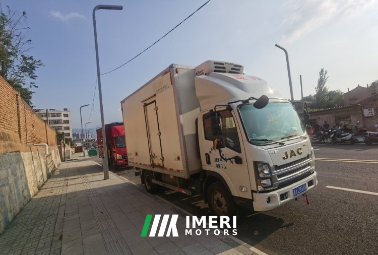 JAC M6 4X2 4.1 m - грузовик из Китая