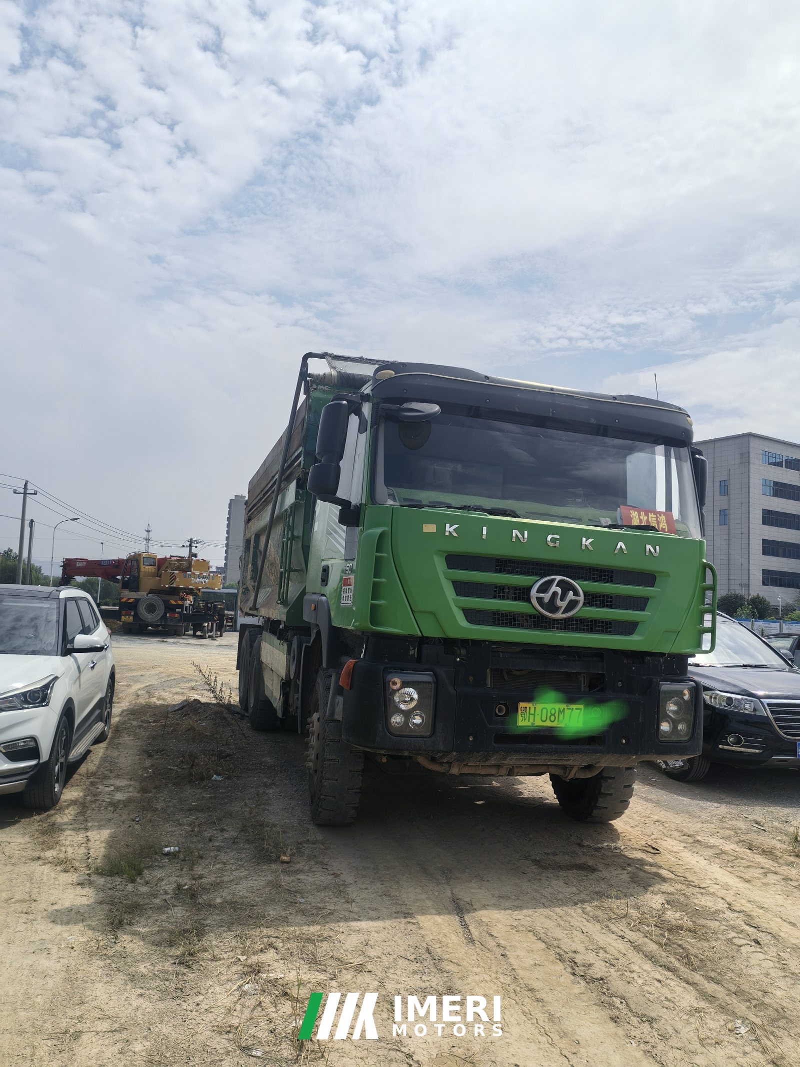 2018 SAIC Hongyan 350 hp 6X4 5.8 m