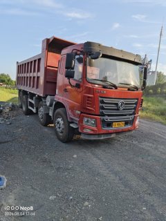 Dongfeng Huashen T5 300 hp 8X4 6.2 m - фото 1