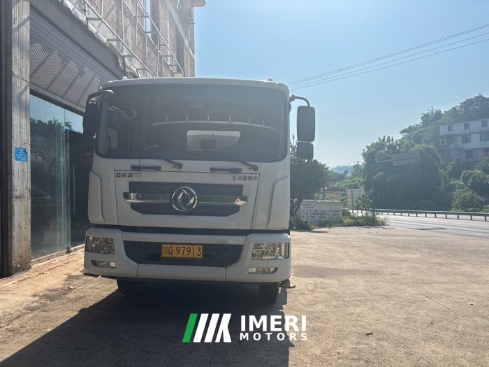 Dongfeng Duolika D9 180 hp 4X2 7.75 m - грузовик из Китая