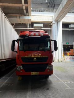 Sinotruk HOWO TX7 270 hp 4X2 9.6 m - фото 3
