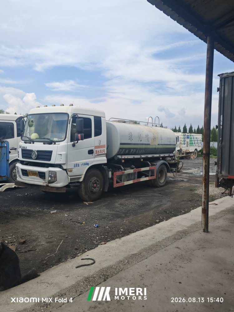 water truck / Dongfeng - грузовик из Китая