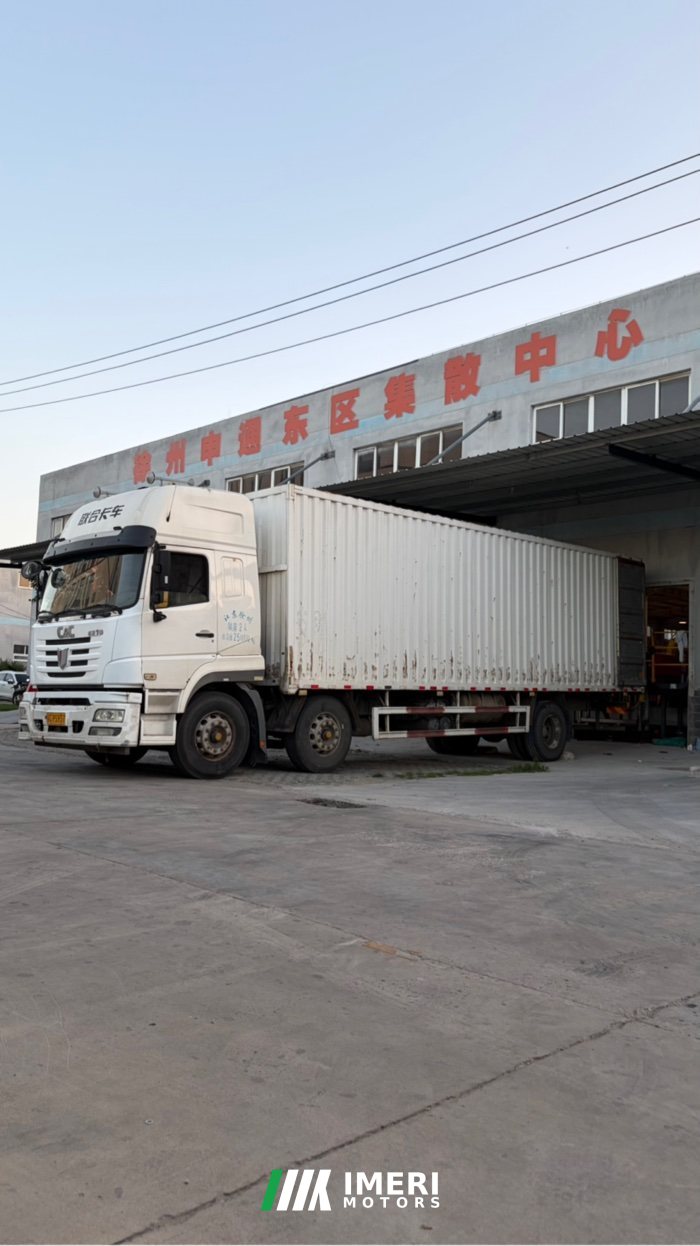 2018 United Trucks E 270 hp 6X2 9.6 m