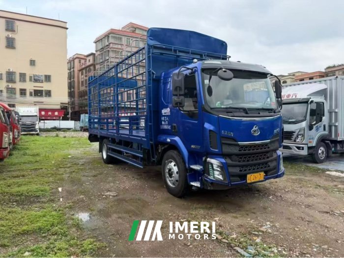 2022 Dongfeng Liuzhou Chenglong M3 200 hp 4X2 6.8 m