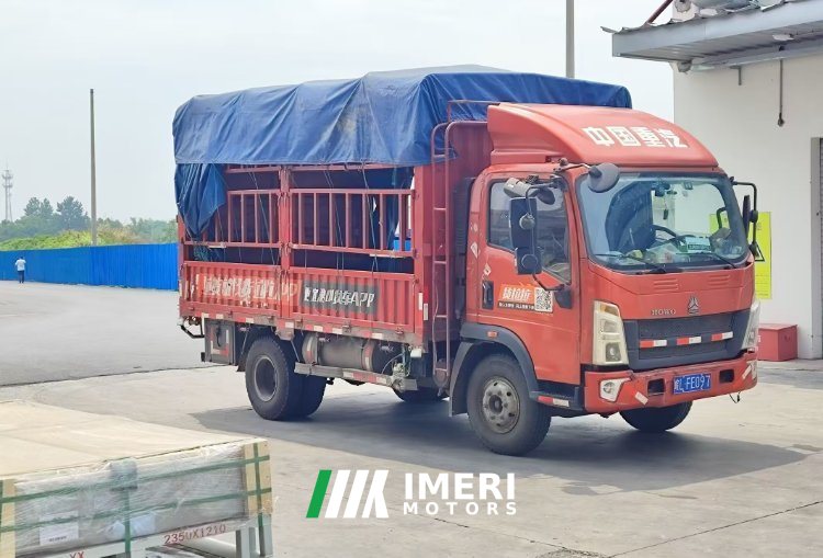 SINOTRUK HOWO Light Duty Truck Royal Faction 160 hp 4X2 4.15 m - грузовик из Китая