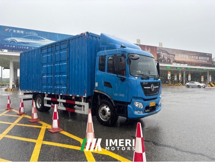Dongfeng Tianjin KR PLUS 240 hp 4X2 6.8 m - грузовик из Китая