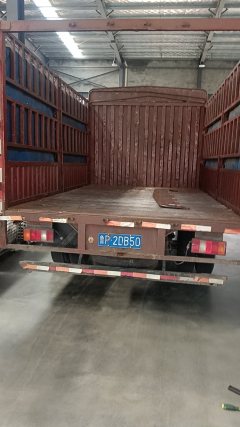 SINOTRUK HOWO Light Duty Truck Hanjiang 156 hp 4X2 4.15 m - фото 4