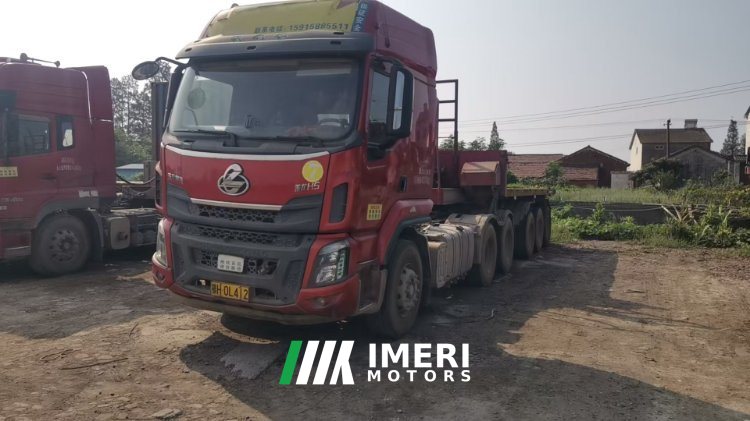 Dongfeng Liuzhou Chenglong H5 430 hp 6X4 - грузовик из Китая