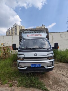 SINOTRUK HOWO Light Duty Truck 140 hp 4X2 3.95 m - фото 2