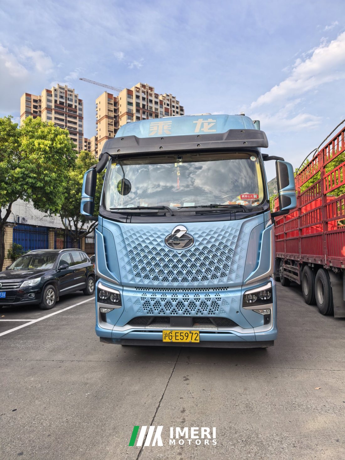 Dongfeng Liuzhou Chenglong H5V 290 hp 4X2 9.7 m - грузовик из Китая