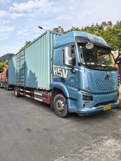 Dongfeng Liuzhou Chenglong H5V 290 hp 4X2 9.7 m - фото 2