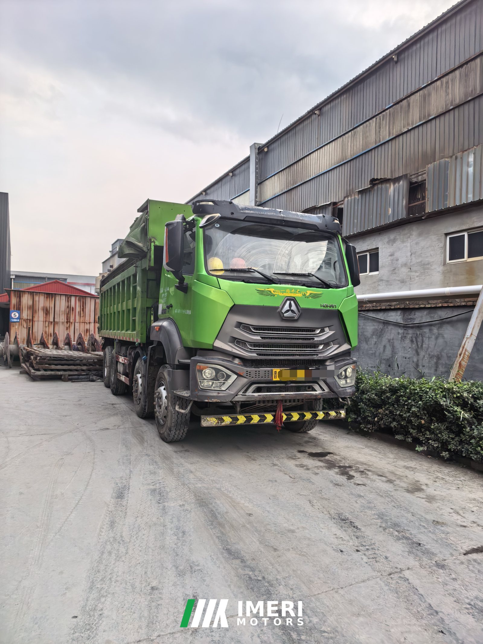 2021 Sinotruk HOWO V7-X 350 hp 8X4 5.6 m