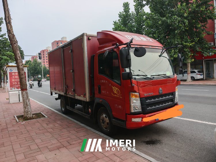 SINOTRUK HOWO Light Duty Truck Royal Faction 130 hp 4.2 m - грузовик из Китая