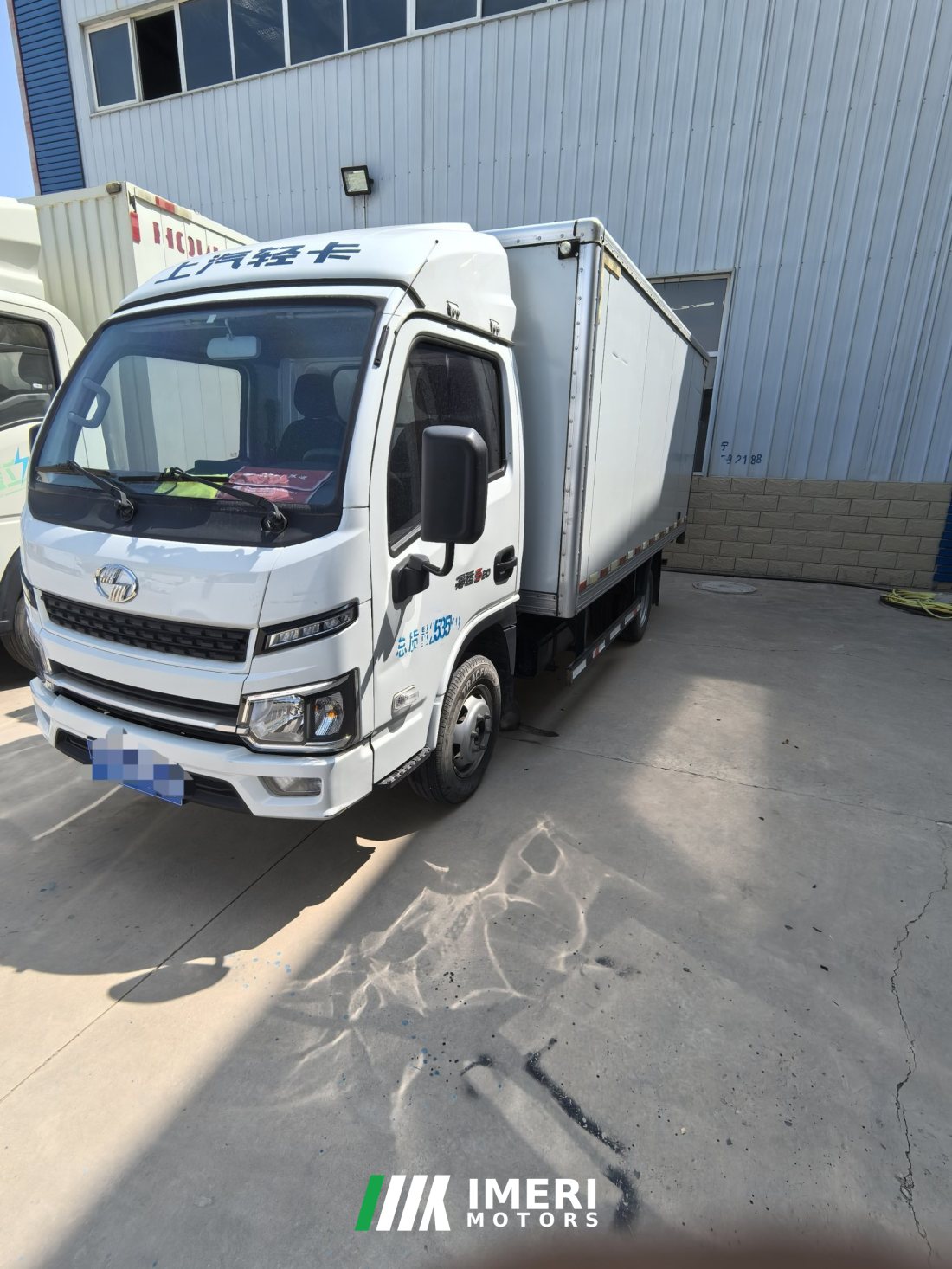 SAIC Yuejin S 95 hp 4X2 2.58 m - грузовик из Китая