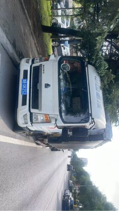 SINOTRUK HOWO Light Duty Truck Hanjiang 156 hp 4X2 4.15 m - фото 1