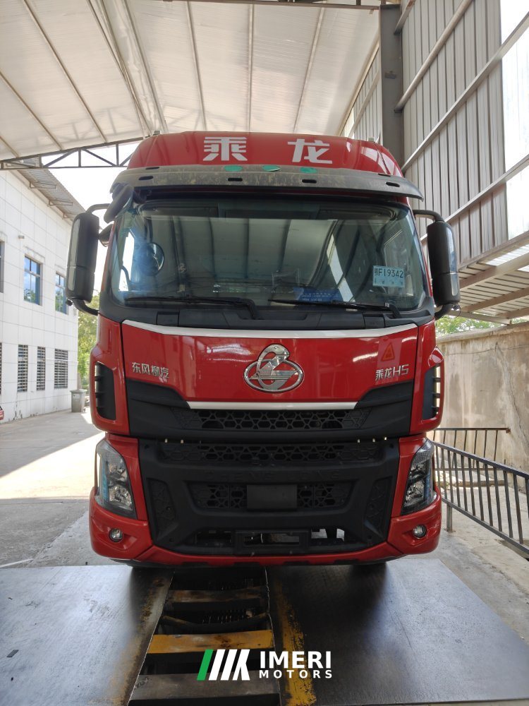 2023 Dongfeng Liuzhou Chenglong H5 270 hp 4X2 6.8 m