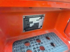 SAIC Hongyan 240 hp 4X2 6.6 m - фото 11