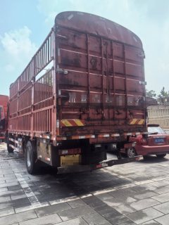 SAIC Hongyan 240 hp 4X2 6.6 m - фото 2