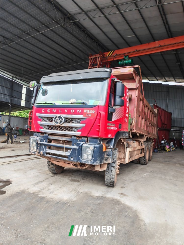 SAIC Hongyan Genlyon 430 hp 6X4 6 m - грузовик из Китая