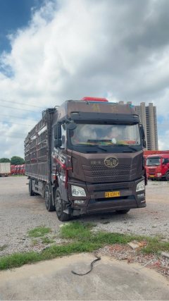 FAW Jiefang JH6 320 hp 6X2 9.5 m - фото 1